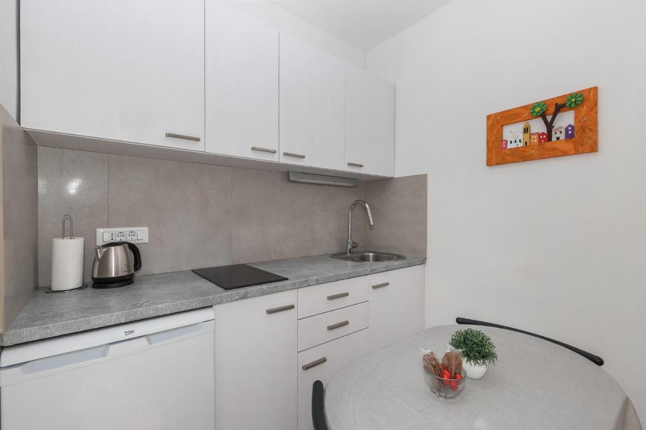 Apartment M&J Supetar Exterior foto